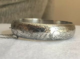 Vintage Sterling Silver 15mm Etched Hinged Bangle Bracelet W/ Safety Chain 18.  8g 5