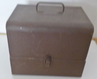 8mm Movie Reel Metal Carrying Case Storage Box Vintage 9½ " X 7½ " 13 Slots