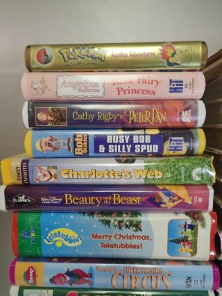 50 vintage Clamshell VHS tapes CHILDREN MOVIES LM22 2