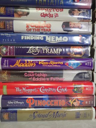 50 vintage Clamshell VHS tapes CHILDREN MOVIES LM22 4