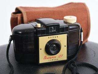 Vintage C1952 Kodak Brownie 127 Bakelite Camera With Canvas Case