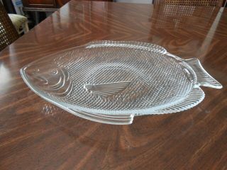 Vintage Large Anchor Hocking Clear Glass Fish Shaped Tray Platter Very Detailed 2