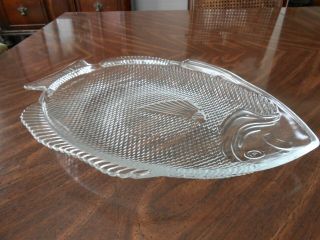 Vintage Large Anchor Hocking Clear Glass Fish Shaped Tray Platter Very Detailed 4