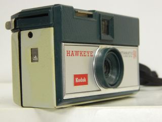 Vintage Kodak Hawkeye Instamatic R4 Camera Green Made In Canada}