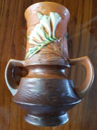 Vintage Roseville Pottery Freesia 2 - Handled Vase 118 Slight Chip On One Handle