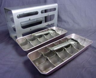 Vtg Amana Metal Aluminum Ice Cube Trays With Holder 18 Cube Release Handle