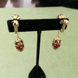 Vintage 1960s Vendome Gold Tone Burgundy Red AB Bead Dangle Clip On Earrings 2