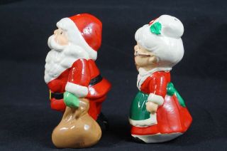 Vintage ENESCO Classic Santa and Mrs Claus Salt & Pepper Shakers Sri Lanka 4