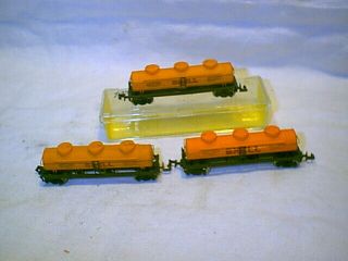 Vintage Group 3 Bachmann Shell 3 Dome Tank Cars N Scale