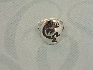 Vintage Native American Indian Zuni Sterling Silver Signed Ring.  925 Size 6