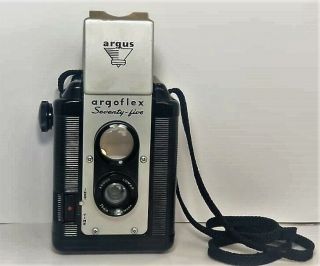Vintage Argus Lumar Seventy - Five 75mm Camera 1940’s - 50’s