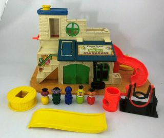 Vintage 1976 Fisher - Price Sesame Street Clubhouse 937 Little People Play Family