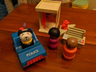 Vintage 1970 ' s Fisher Price Little People Police Car and Phone Booth 3
