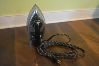 Vintage Ge General Electric Clothes Automatic Iron With Cloth Cord - 115v