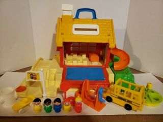 Vintage Fisher Price Little People School House 2550 Complete Playground