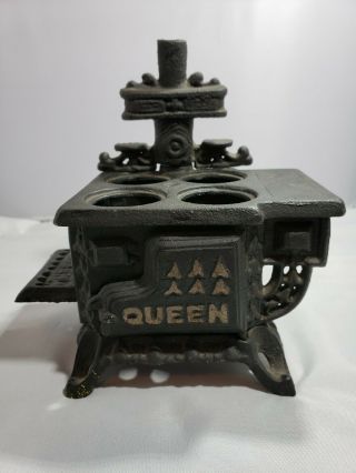 Vintage Queen Cast Iron Mini Toy Stove Oven Doll House 2