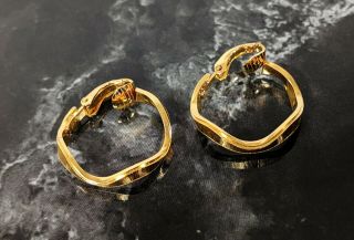 Lovely Vintage Gold Tone Hoop Clip on Earrings Jewellery by Trifari 4