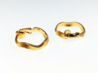 Lovely Vintage Gold Tone Hoop Clip on Earrings Jewellery by Trifari 8
