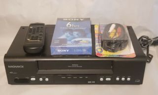 Magnavox Vcr Vhs Player Recorder W Remote Tape & Rca Cables