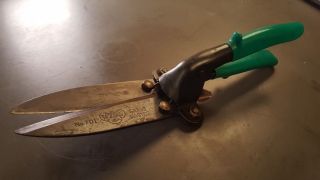 Vintage Wiss No.  701 Grass Master Garden Clippers / Shears