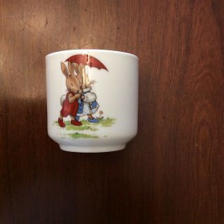 Vintage Royal Doulton Bunnykins Egg Cup.  1.  75 Diam.  X 1.  75 H.  Art By Barbara Ver