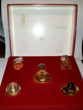 Vintage Perfumes Of The World Mini Perfumes Set