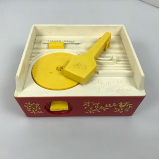 Vintage 1971 Fisher Price Music Box Record Player Red No.  995 2.  B4