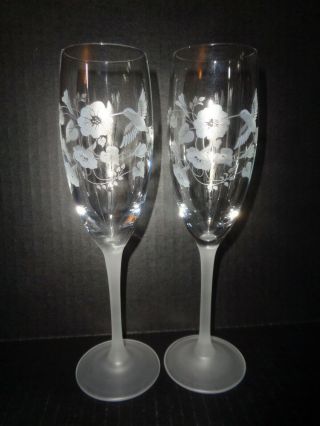 Avon (2) Vintage Crystal Flutes / Champagne Glasses " Hummingbird "