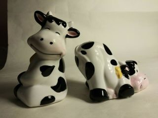 Vintage Ceramic Country Cow Salt And Pepper Shakers