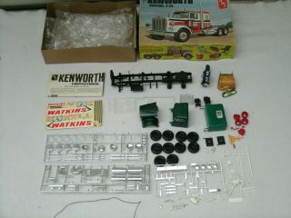 Vintage AMT Kenworth Conventional W - 925 Semi Tractor 1:25 Model Kit T519 2
