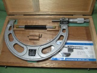 Vintage Nsk 5 - 6 " Digital Outside Micrometer In Wood Box -.  0001 " Grad.