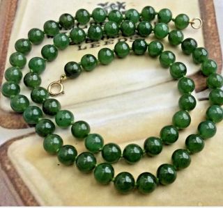 Vintage Green Hand Knotted ?? Green Stone Necklace Tiny 9ct Gold Roll Clasp