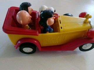 Vintage " Snoopy And Friends " Plastic Toy Car With Lights 70 