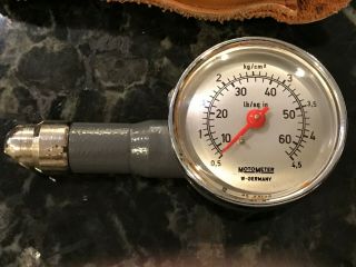 Vintage Motometer tire pressure gauge in case - W.  Germany 2