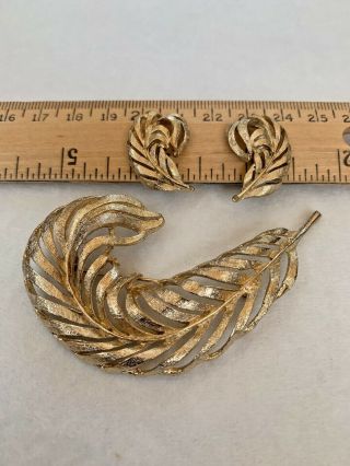 Vintage Costume Jewelry Brooch Earring Set Fern Leaf Lever Clip On