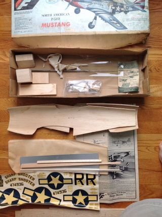 VINTAGE TOP FLITE P - 51D MUSTANG AIRPLANE KIT (BOX ROUGH,  LOOKS COMPLETE) 2