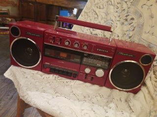 Vintage Red Sanyo M - V40k Portable Stereo Boom Box