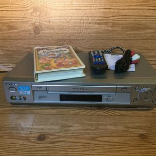 Sony Silver Slv - N700 Vcr/vhs Player W/ Remote,  Av Cable And Vhs Tape -