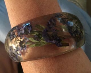 Vintage Lucite Bangle Bracelet Blue Flowers Chunky 2 3/4”wide 1 12”tall