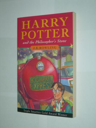 Harry Potter and the Philosopher ' s Stone J K Rowling 1st First edition pb UK 2