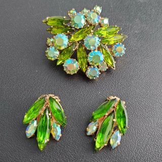 Unsigned Austria Vtg Green Navette Rhinestone Flower Brooch Pin Earrings Set J27
