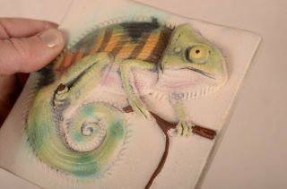 Vtg 1999 Natalie Surving Hi Relief Art Tile Handmade Pottery White Chameleon 4 "