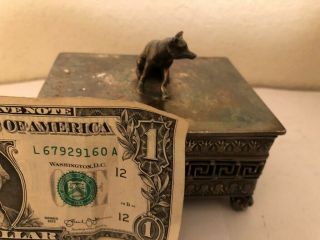 VINTAGE SMALL FOOTED SILVER PLATED TRINKET BOX WITH DOG ON TOP 3