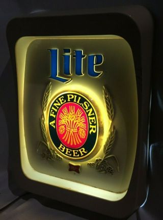 Vintage Miller Lite " A Fine Pilsner Beer " Lighted Sign