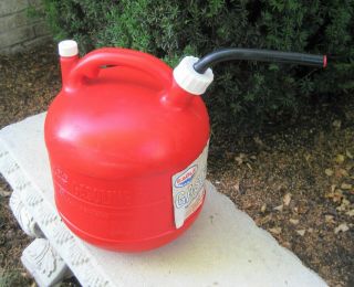 Vintage Eagle 2 1/2 Gallon Red Plastic Vented Gas Can & Fuel Filter Pour Spout
