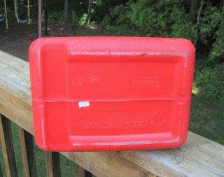 VINTAGE P25 CHILTON 2 1/2 GALLON RED PLASTIC VENTED GAS CAN made in USA 5