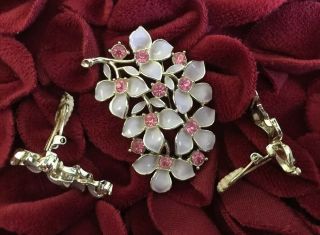 Vintage Sarah Coventry Brooch And Clip On Earrings Set - sparkling Pink/ Lavender 2