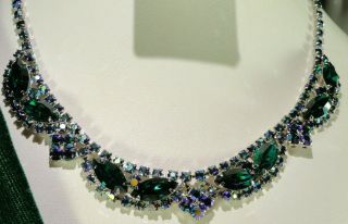 Vtg Unsigned Weiss Emerald Green/blue Ab Rs " Fancy Clasp " Necklace