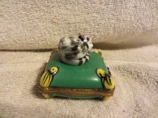 vintage signed Limoges peint main France La Gloriette cat trinket box porcelain 6