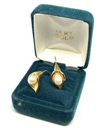 Vtg 14k Gold Posts Faux Pearl Floral Earrings